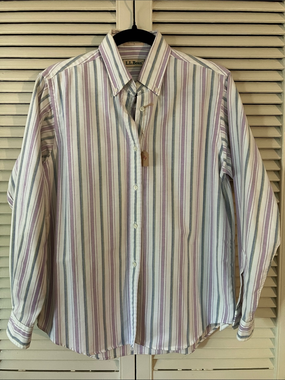 L.L. Bean Size 8 Button-Down Shirt - White with Lavender, Blue, Green Stripes